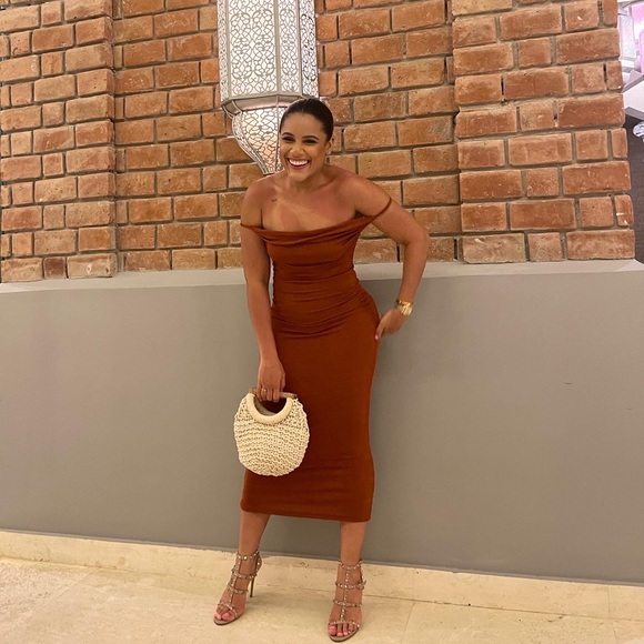 BACKLESS RUCHED DRESS - Picture 2 of 3